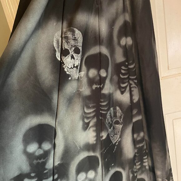 ...things that go 'Bump in the night!   The Perfect Spooky Dress for Halloween! - Picture 4 of 5